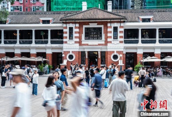 贝格富配资 香江观澜：香港创新求变迎“五一”客流高峰