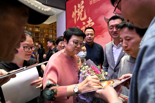 启天配资 普通人也能学影视表演导演，华表奖、金鹰奖、飞天奖名导领衔开班